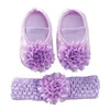 First Walkers Baywell Elegant Flower Princess Shoes for Infant Girls - يتميز بإغلاق مشبك ويأتي مع شريط شعر مطابق