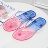 Terlik Pofulove Yaz Flip Flops Kadın Ayakkabı Moda Tasarımcı Klip Ayak Toe Flats Plaj Kaydırıcıları Ev Jelly Zapatos