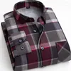 Camisas informales para hombre, camisa de manga larga gruesa de felpa para hombre de otoño e invierno, Top holgado versátil, camiseta cálida para hombres de mediana edad