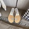 Tofflor Summer Woman Platform Sexig Big Diamond Badrum Flip Flops Högkvalitativa bilder Kvinnliga strandskor Öppna tå sandaler