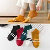 Мужские носки одноразовые, отправляйтесь в деловое путешествие Pure Cotton Simple Black White Grey Women Socks Fashion Большое количество 30 пар в пакетах топ -2