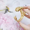 バングルネビソン樹脂女性のための花の金色の民族結婚式ラインストーンモロッコジュエリーギフト