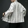 Roupas étnicas listradas quimono cardigan homens revestem japonês roupas de rua de streetwear mass kimonos hip hok yukata kk3196