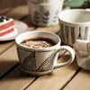 Cups Saucers eenvoudige keramische koffiebeker met handgeschilderde retro creatieve mok huishouden stoare paar met handgerechtigde gebruiksvoorwerpen