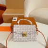 Classic Totes Handbag Designer Women Bag Imitation Brand Simple Vintage Plaid Letter Leather Shoulder Advanced Chain Commuter Party