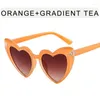 Lunettes de soleil amour coeur femmes Hip Hop lunettes de soleil pour femme européenne dame UV400 ombre extérieure à la mode brillant lunettes voyage Oculos