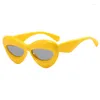 Zonnebrillen rode lipvorm y2k voor vrouwen modemerk snoepkleur geel roze zonnebrillen mannen sexy coole hiphop brillen 2239895
