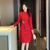 Casual jurken herfst en winter groot formaat rood wit kanten geborduurde jurk verbeterde jonge elegante lange mouwen cheongsam 5xl