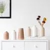 Vase Nordic Ceramic Vase Retro Creative Decoration Home Farmhouseリビングルーム棚テーブル本棚