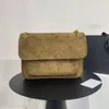 Borsa a catena in finta pelle scamosciata Borsa a tracolla trapuntata in velluto Borsa a tracolla con patta Borsa a tracolla Borsa da donna Borse in vera pelle Hardware Lettera di moda Fibbia Custodia a 4 colori