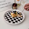 プレートヴィンテージチェッカーボードセラミックケーキデザートサラダプレートインクドットカフェペーペタイザー料理装飾パーティービュッフェステーキ