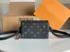 Luxury Bag Messenger Bag Designer Handbag Clamshell Design Unisex Leather Purse Magnetic Locking Buckle Black Crossbody Bag 2023 Winter