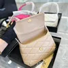 Designer kvinnors axelväskor mode handväskor avslappnad mjuk underarmsäck kvinnor klassisk mönster handväska elegant dam stilfulla plånbågar lyxväska 25 cm
