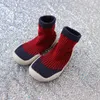 İlk Yürüyüşçüler 2023 Sonbahar Moda Stripes Bebek Erkek Ayakkabı Soğuk Koruma Sıcak Toddler Kız Yumuşak Alt Slip Slip Born