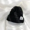 Berretti Berretto a cuffia in puro colore Cappello da donna in lana di torsione giapponese Cappellino coreano per autunno e inverno Protezione per le orecchie calde Berretto freddo lavorato a maglia