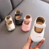 Premiers marcheurs Sweet Baby Shoes Garçon Fille Classique Bowknot Semelle en caoutchouc Anti-slip PU Dress Walker Toddler Crib