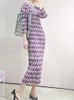 Casual kl￤nningar som s￤ljer Miyake Fashion Fold O-Neck l￥ng￤rmad mosaik rak kl￤nning i lager