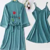 Dames slaapkleding Satijnen gewaad voor vrouwen Kimono Bathrobe jurk sexy 2pcs set loungewear borduurwerk bloemen intieme lingerie zijdeachtige huiskleding