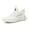 Heren trainers hardloopschoenen zwart wit ademende mode maas joggen comfortabele platte sport sneakers ontwerper chaussures