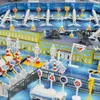 Diecast model 200pcs vliegtuig luchthavens Modle speelgoedcijfers Plastic Vechile vliegtuigspeelset Airport Airport Sposy Toys for Children Kids Boys Gift 230111