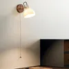 Wall Lamps Creative LED Small Lamp Nanyang Style Modern Minimalist Bedroom Bedside Study Living Room Walnut