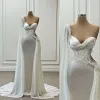 Designer Bruiloft 2023 Zeemeerminjurken Bruidsjurk Parels Kralen Cutaway Taille Eén schouder Ruches Op maat gemaakte vestidos de novia plus size