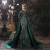 Темно -зеленая мать невесты платья прозрачные драгоценно -шея кружев