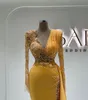 Желто -бисера русалка выпускная платья, вырезовая вырез, вырез, вечерние платья с длинными рукавами, аппликация, атласная, атласная, боковая сторона, разделенное, формальное платье