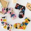 Frauen Socken 1 Paar Eingetroffen Frühling Herbst Koreanischen Stil Cartoon Blume Harajuku Kawaii Atmungsaktive Casual Regenbogen