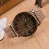 Wristwatches Simple Digital Dial Watch Men Women With Imitation Wood Grain Fashion Ladies Male Quartz Wathes As Gifts