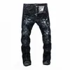 Pantalones vaqueros para hombre Hombres negrosOtoño e invierno Spray de tinta Casual Four Seasons Impresión de letras a juego fácil Pantalones rectos Estilo de club nocturno Hip-hop Pantalones de mezclilla