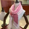 Kvinnor Cashmere Wool Scarf Autumn Spring Winter Warm Scarves Unisex Wraps 2 Färger Alternativ 140x140cm ingen låda