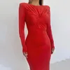 Casual klänningar Elegant vadderad axel Bodycon Midi Dress Women Autumn Winter Long Sleeve Ruched Club Party Outfits Ladies O Neck 2023