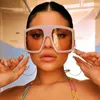 Solglasögon qpeclou 2023 varumärkesdesigner överdimensionerade kvinnor mode plast stora fyrkantiga solglasögon kvinnliga körglasögon nyanser
