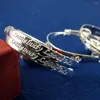 Bracciale rigido 1 paio di modelli di lettere regalo durevole souvenir di compleanno gioielli personalizzati placcati in argento per ragazze con braccialetto con campanella
