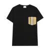 Homens camisetas Homens T-shirt Designer Bag Top Casual Peito Carta Imprimir Camisa Luxo Rua High Street Shorts Manga Roupas Bur T-shirt Tamanho S-2XL 99Z0