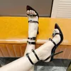 Sandales Noir Luxe Designer Talons Femmes 2023 Sexy Strass Boucle Carrée Chaussures D'été Cheville Dames Hautes