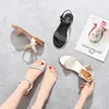 Sandali da donna piatti da donna in vera pelle con fibbia comoda da spiaggia 2023 scarpe casual estive taglia grande 42 43