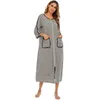 Indumenti da notte da donna Abito taglie forti Donna Manica a tre quarti Stampa a righe Cardigan ampio con zip frontale femminile Camicia da notte Autunno Loungewear Vestaglia