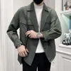 Herenjacks 2023 Spring corduroy borduurwerk mantel mannen zakelijke casual bommenwerper slank sociaal streetwear uitklauts jas kleding