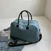 더플 가방 팁 토게 걸레 순수한 색상 데님 여행 핸드백 럭셔리 디자인 여성을위한 작은 가방 레저 경량 보스턴 어깨