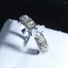 Bagues de cluster Big Shining Stone Bridal pour femmes Plata Sculpté Infiity Prong Seting Ovale Cristal CZ Bijoux Bague de couleur intermittente