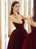 Elegant Bourgogne Velvet Prom Dress Spaghetti Strap A-Line Sleeveless Boat Neck Backless Formal Evening Party Gown Robe de Soiree