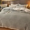 Set di biancheria da letto Goccia Inverno Morbido Caldo Corallo Pile Tessili per la casa Spessore Latte Velluto Flanella Letto Quattro pezzi Copripiumino Copriletto Set