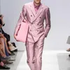 Mens Suits Pink Party 2023 Ismarlama Çifte Kesilmiş Düğün Smokin Erkekler İçin Ünlü Halı (Ceket Pantolon Kravat)