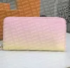 Liquidaci￳n de billeteras Zippy vendidas con caja de cuero peque￱o para mujeres