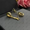 Designer Hoop Gold Stud örhängen för kvinnor Luxurys Designers Love Earring Fashion Classic Pendant Y Letter Pearl Earring 126Z