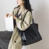 Bolsas de noite grande couro pu feminino saco de compras japonês designer de designer para mulher 2023 tendência grande bolsa feminina preta preta