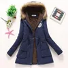 Trenchs pour femmes hiver Parkas noir vert femmes épaissi coréen à capuche Parka vêtements solide bouffant pain manteau Jaqueta Feminina