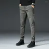 Herrbyxor Autumn Spring Casual Men affärsmode Slim Stretch Black Green Grey Korean kläder Borstade byxor Male 28-38